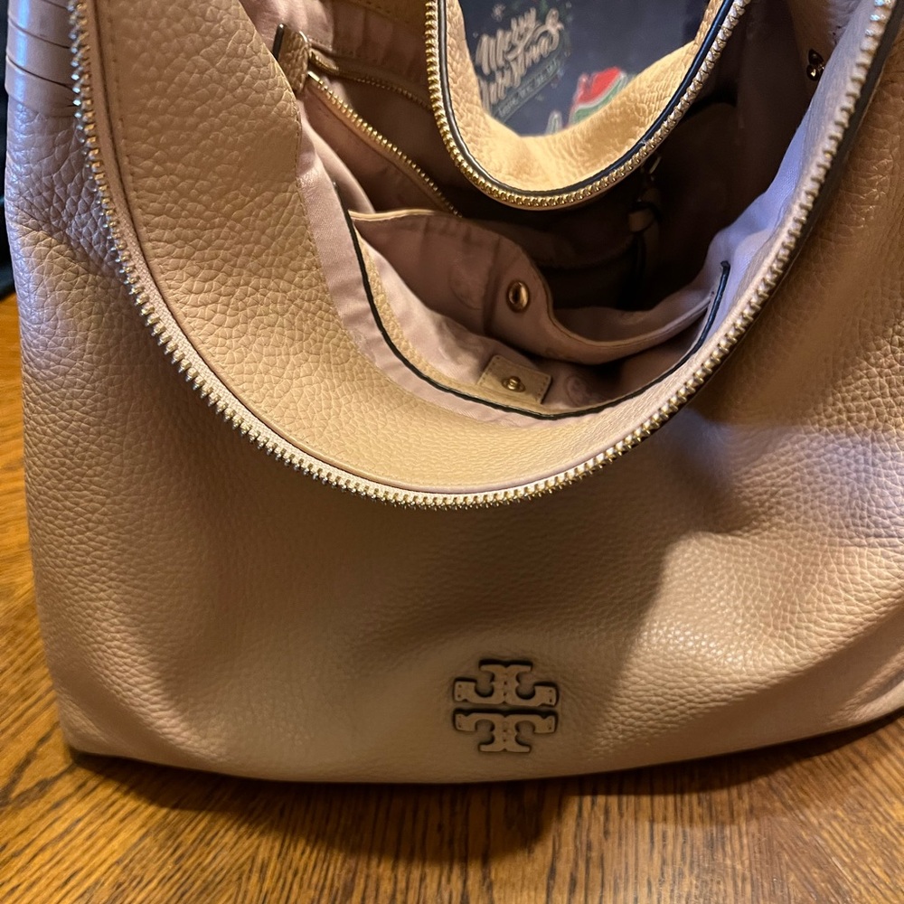 Tory Burch shoulder bag. Larger size. No marks on outside or inside